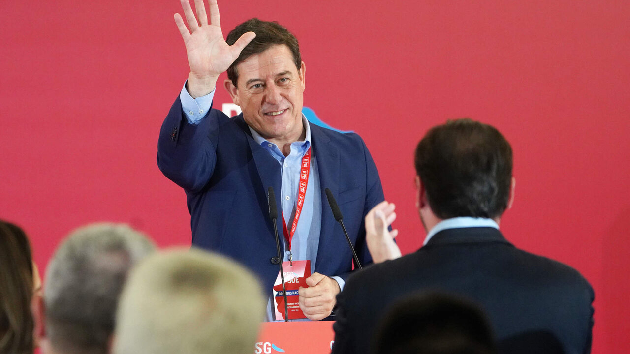 Oscar Puente y G&oacute;mez Besteiro en congreso nacional extraordinario del PSG-PSOE