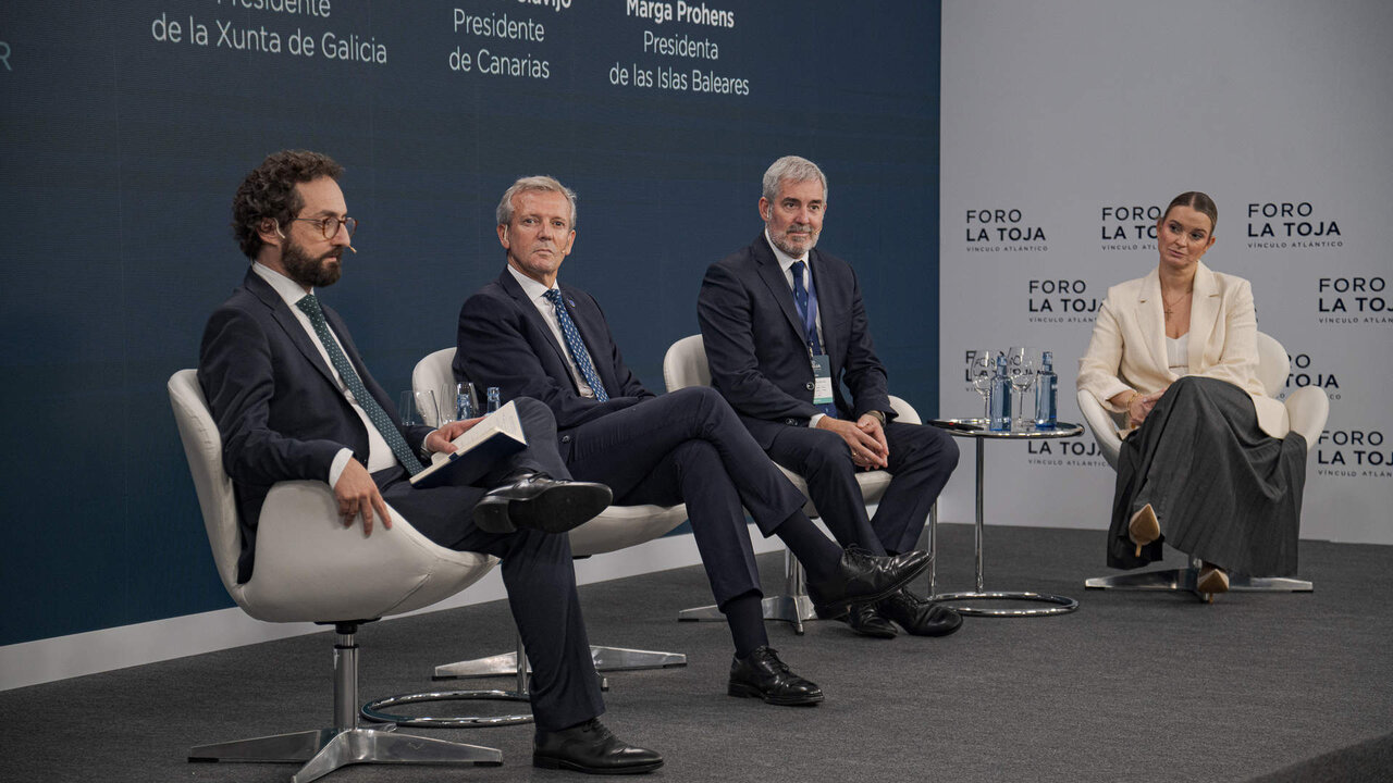 El director de El Mundo, Joaqu&iacute;n Manso; durante la segunda jornada del Foro La Toja.