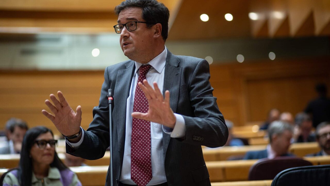 El ministro para la Transformaci&oacute;n Digital y de la Funci&oacute;n P&uacute;blica, &Oacute;scar L&oacute;pez, en el Senado, a 24 de septiembre de 2024, en Madrid.