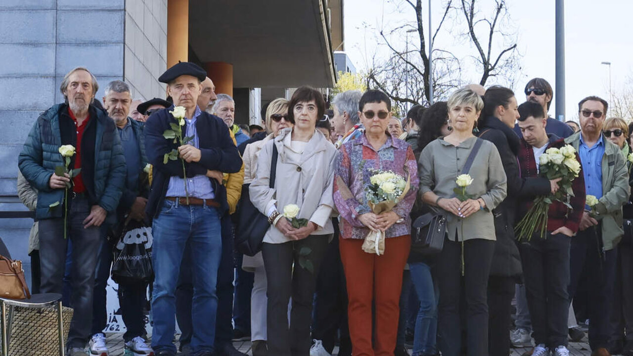 Homenaje a Mikel Zabalza por parte del Ayuntamiento de Donostia asesinado por la Guardia Civil cuartel Intxaurrondo