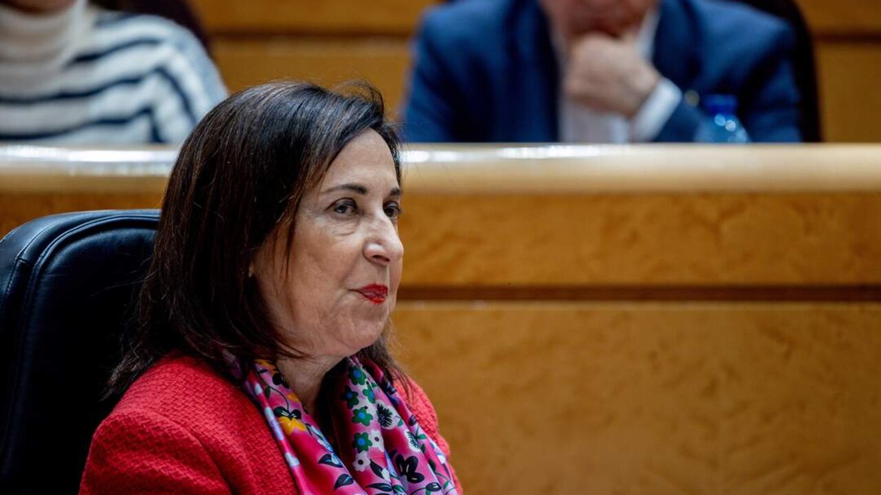 La ministra de Defensa, Margarita Robles, durante una sesi&oacute;n de control al Gobierno, en el Senado, a 17 de diciembre de 2024, en Madrid.