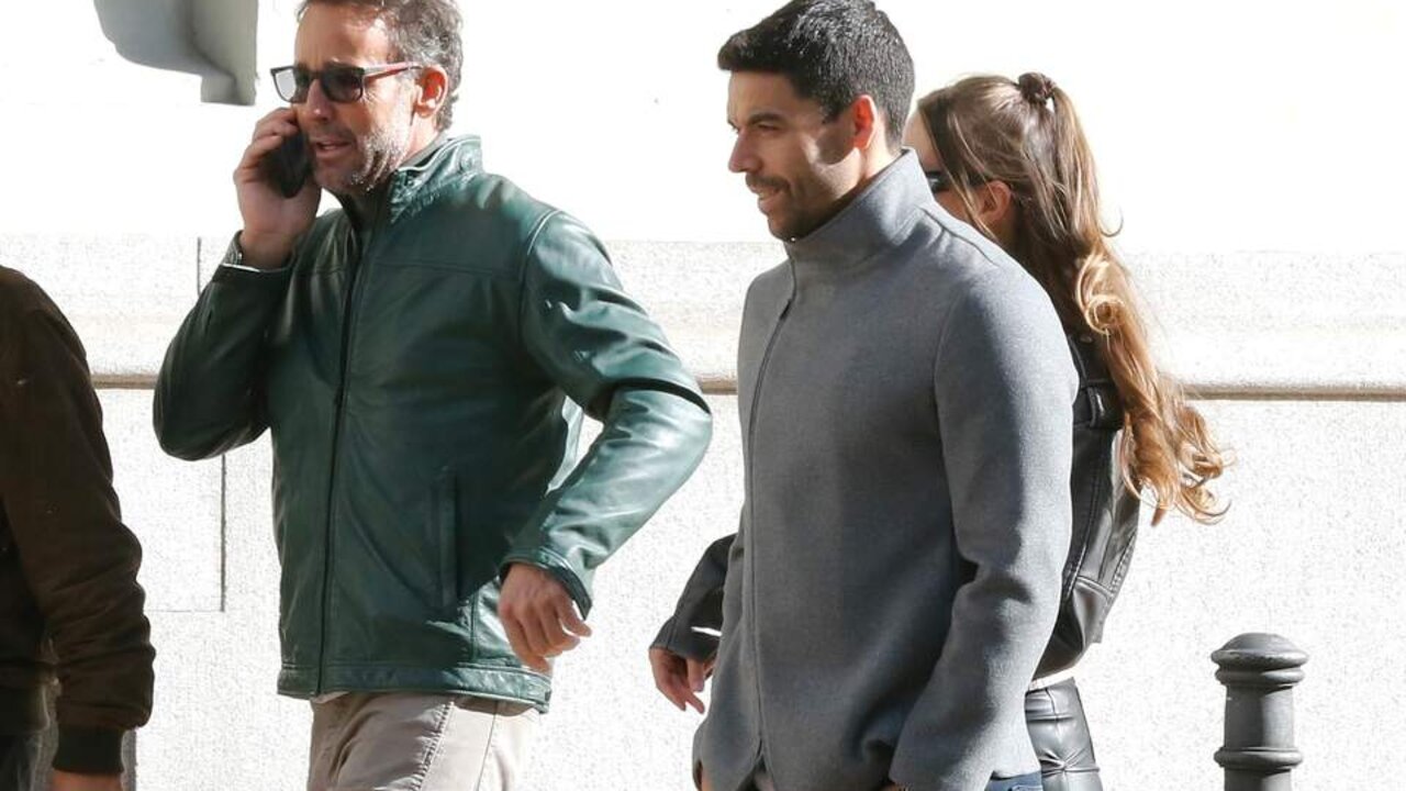 &Aacute;lvaro Mu&ntilde;oz Escassi celebra su cumplea&ntilde;os con su hija, Anna Barrachina, a 27 de octubre de 2024, en Madrid (Espa&ntilde;a)