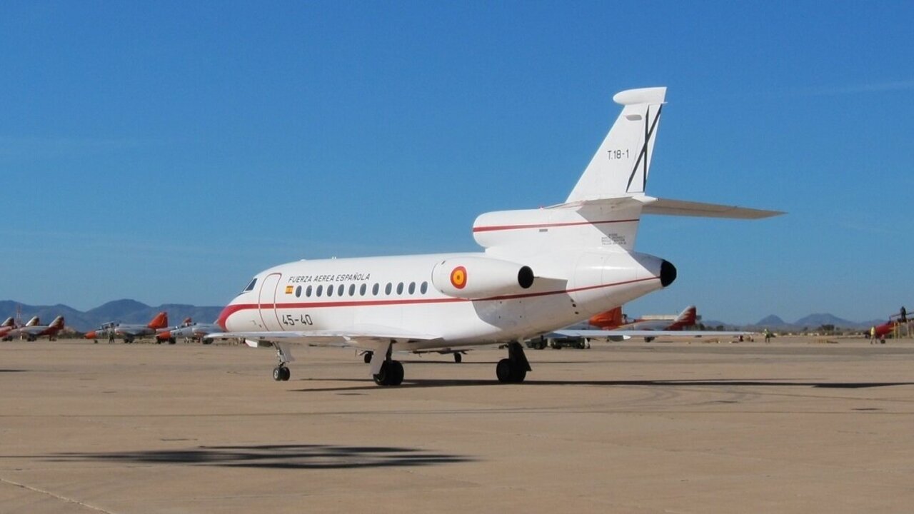 Avi&oacute;n Falcon 900 de la Fuerza A&eacute;rea Espa&ntilde;ola en la base a&eacute;rea de San Javier (Foto: Europa Press).