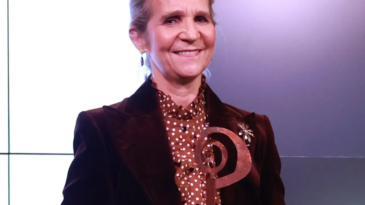 La Infanta Doña Elena durante el acto de entrega de los premios En Portada del diario ABC. A 29 de enero de 2025, en Sevilla (Andalucía, España). El diario ABC ha entregado los Premios En Portada, que reconocen la labor de instituciones, empresas y personalidades que engrandecen la ciudad. Los galardonados han sido Universitas Senioribus CEU Fernando III, el  empresario Juan Martínez Barea, el artista Manuel Lombo, el Doctor Juan Antonio Virizuela, la Infanta Doña Elena, y la Fundación El Gancho Infantil.

Rocío Ruz / Europa Press
29/1/2025