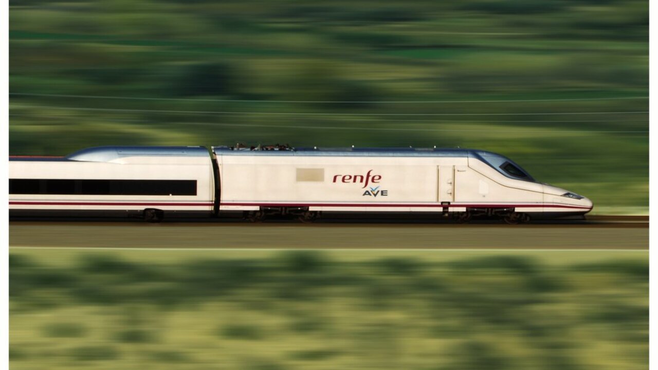 Tren AVE de Renfe