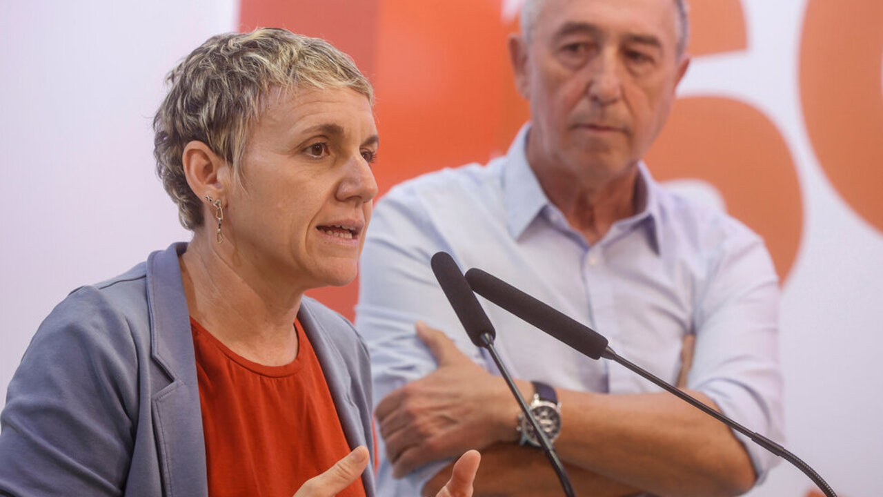 ROBER SOLSONA&hellip;20221011&hellip;VALENCIA&hellip;.El portavoz de Comprom&iacute;s en el Congreso, Joan Baldov&iacute;, y la s&iacute;ndica en Les Corts, Papi Robles, comparecen en rueda de prensa para explicar futuras acciones para la reforma de la financiaci&oacute;n auton&oacute;mica.