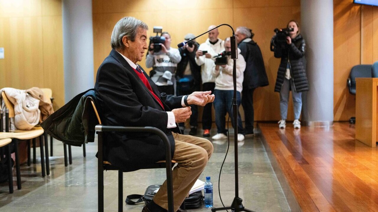 Juicio contra Francisco &Aacute;lvarez-Cascos por apropiaci&oacute;n indebida.