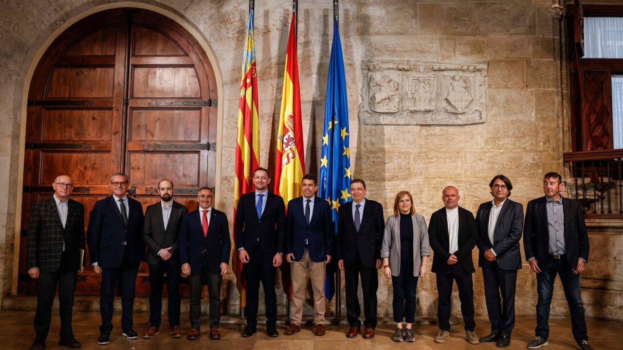 ROBER SOLSONA&hellip;.20250221&hellip;&hellip;&hellip;VALENCIA&hellip;.MAZ&Oacute;N CON EL MINISTRO DE AGRICULTURA, LUIS PLANAS Y EL COMISARIO EUROPEO CHRISTOPHE HANSEN.