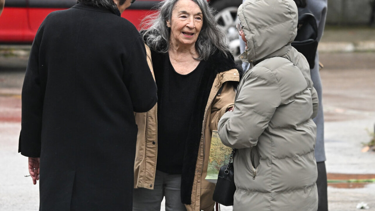 Petra Mart&iacute;nez durante el crematorio de su marido, el actor Juan Margallo, a 03 de marzo de 2025, en Madrid (Espa&ntilde;a).