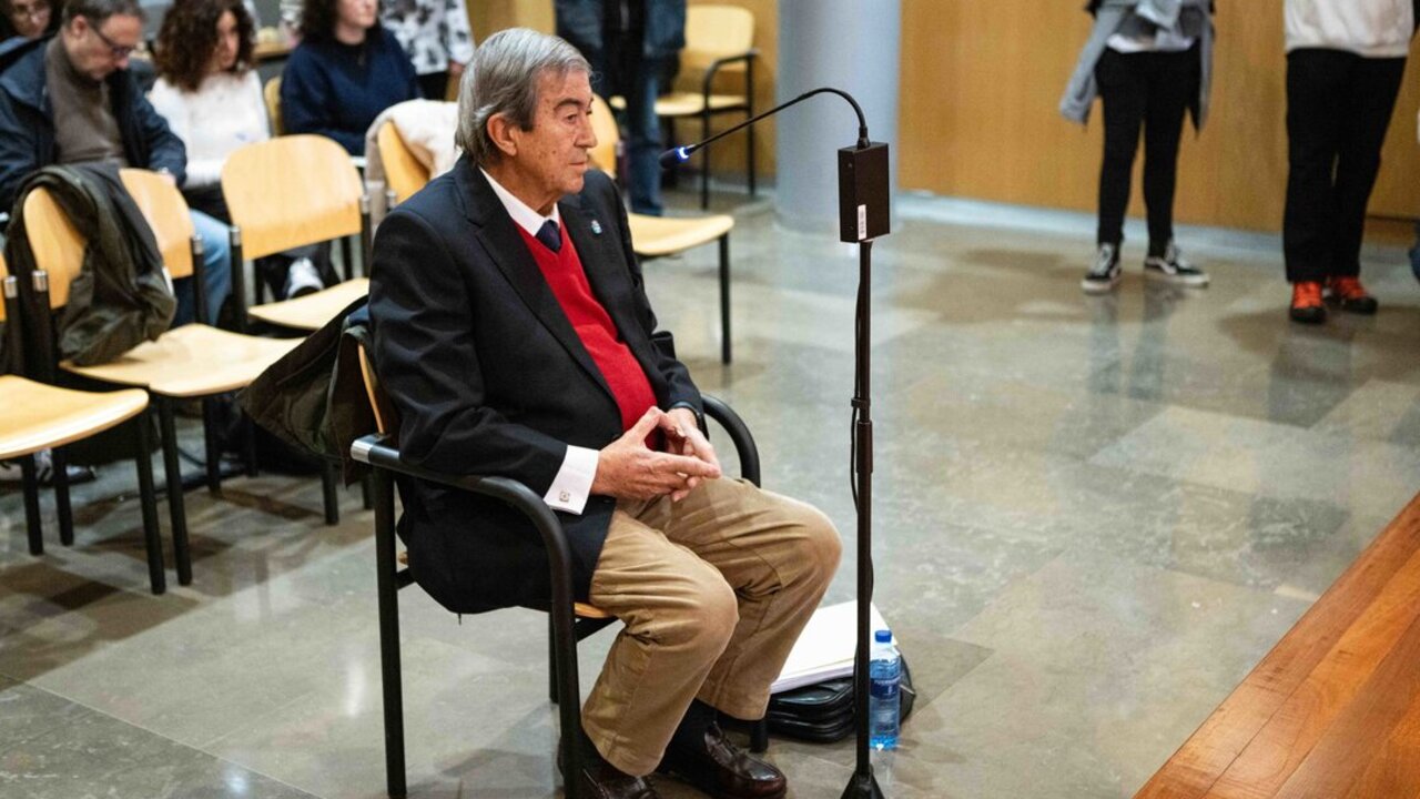Juicio contra Francisco &Aacute;lvarez-Cascos por apropiaci&oacute;n indebida.
