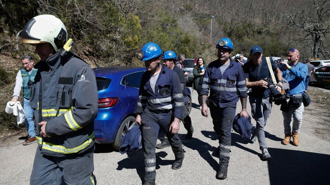 Cerredo, Dega&ntilde;a, Asturias. Cinco muertos y cuatro heridos tras la explosi&oacute;n ocurrida en la mina de carb&oacute;n de Cerredo. El accidente ha ocurrido en torno a las 9:30h de la ma&ntilde;ana por causas que se desconocen