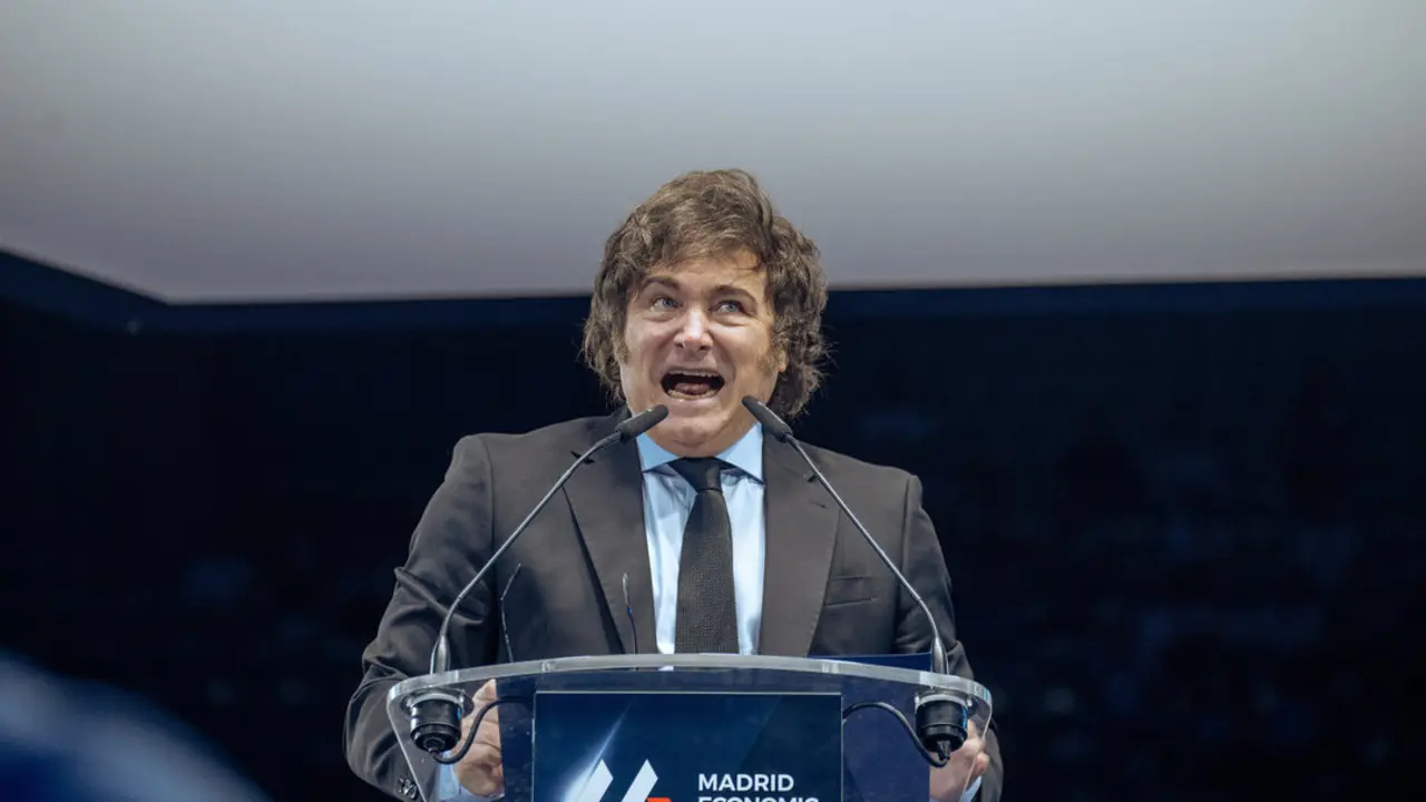 El presidente de Argentina, Javier Milei, interviene durante la última jornada del Madrid Economic Forum, en el Palacio de Vistalegre, a 8 de junio de 2025. (Foto: Gabriel Luengas / Europa Press)