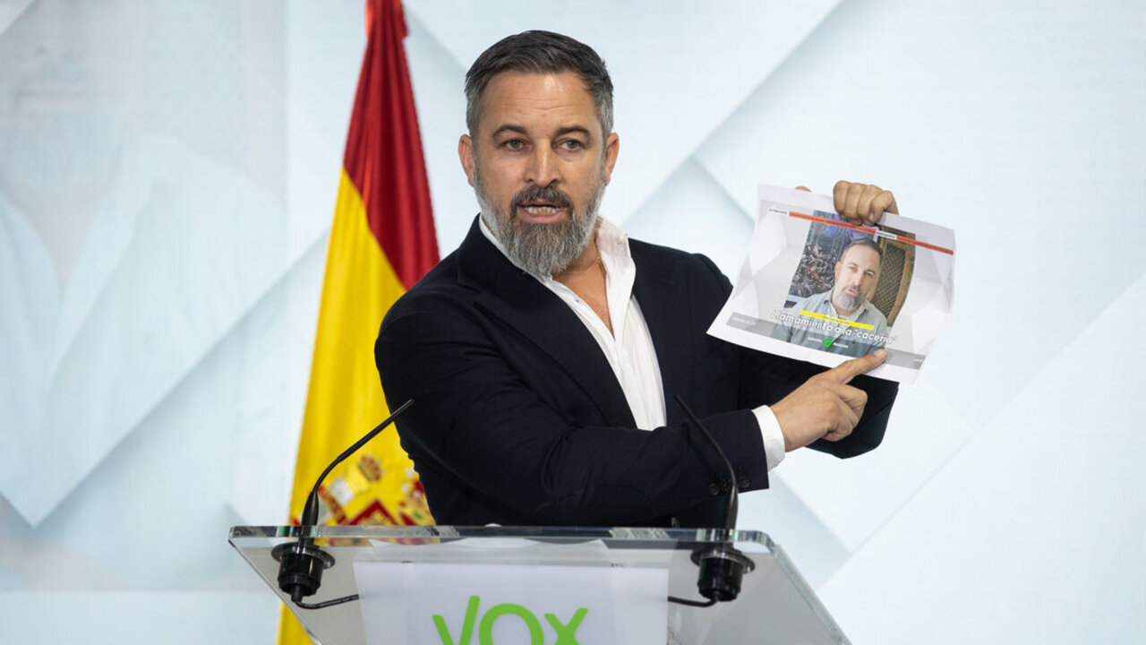 Santiago Abascal durante una rueda de prensa en la sede Vox. (Foto: Alejandro Mart&iacute;nez V&eacute;lez / Europa Press)