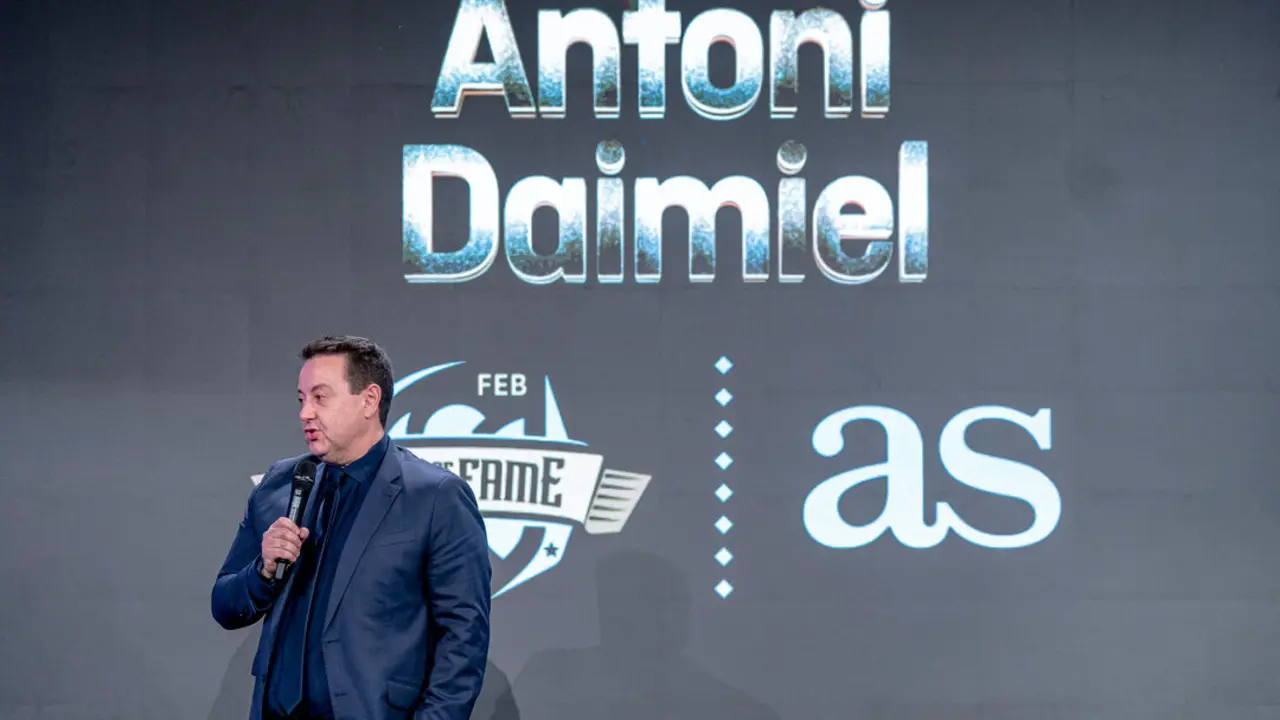 Foto: FEB / Antoni Daimiel en la ceremonia