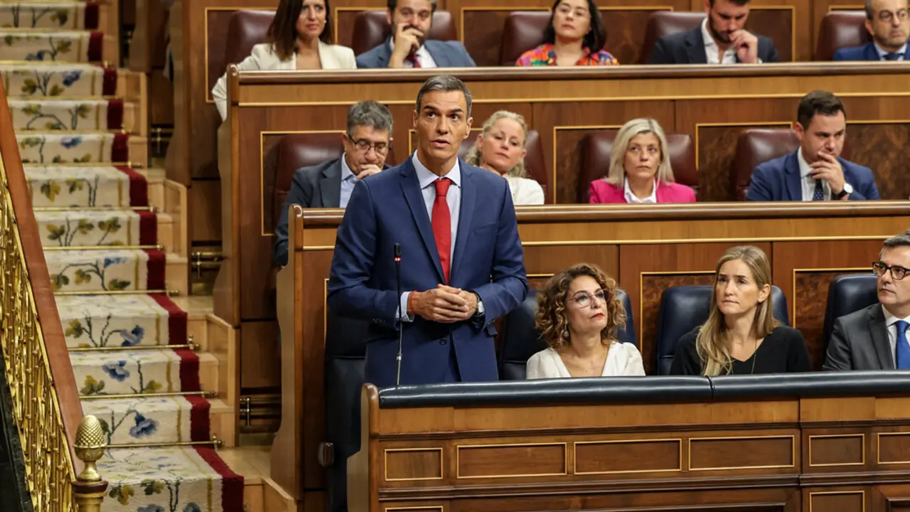 El presidente del Gobierno, Pedro Sánchez, interviene durante una sesión de control al Gobierno en el Congreso de los Diputados, a 17 de septiembre de 2025. (Foto:  Ananda Manjón / Europa Press)