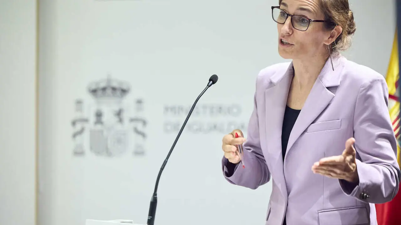 La ministra de Sanidad, Mónica García preside el evento conmemorativo de los 40 Años de la Legalización del Aborto en España, en el Ministerio de Igualdad, a 29 de septiembre de 2025, en Madrid. (Foto: Jesús Hellín / Europa Press)