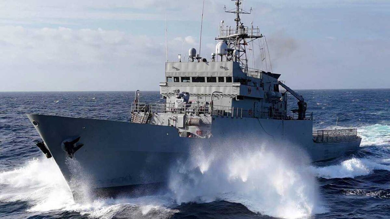 Patrullero &lsquo;Vig&iacute;a&rsquo; y su misi&oacute;n de vigilancia naval (Foto: Estado Mayor de la Defensa).