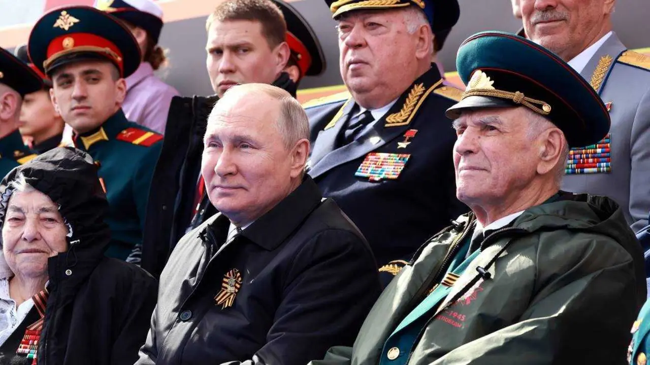 Vladímir Putin, presidente de Rusia, en la celebración del 9 de mayo de 2022 en la Plaza Roja de Moscú (Firma: Europa Press / Contacto / Mikhail Metzel / Kremlin Pool - Only For Use In Spain).