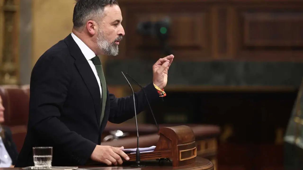 El presidente de Vox, Santiago Abascal, durante una sesión de control al Gobierno, en el Congreso de los Diputados, a 12 de noviembre de 2025, en Madrid. (Foto: Eduardo Parra / Europa Press)