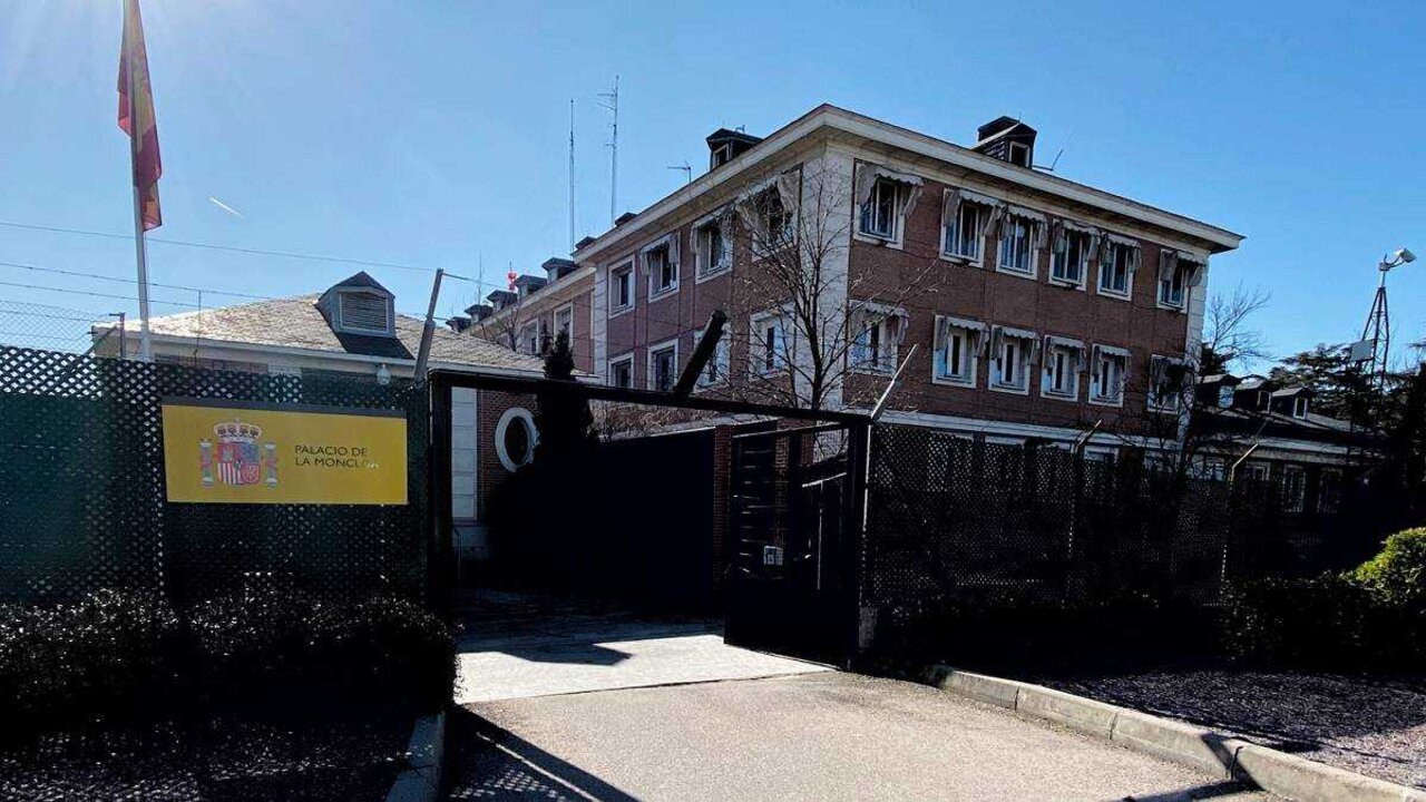 Entrada al Complejo del Palacio de la Moncloa (Firma: Eduardo Parra / Europa Press).