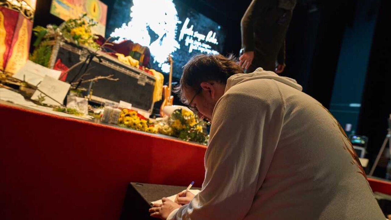Homenaje a Robe Iniesta en Plasencia. Foto: Europa Press.