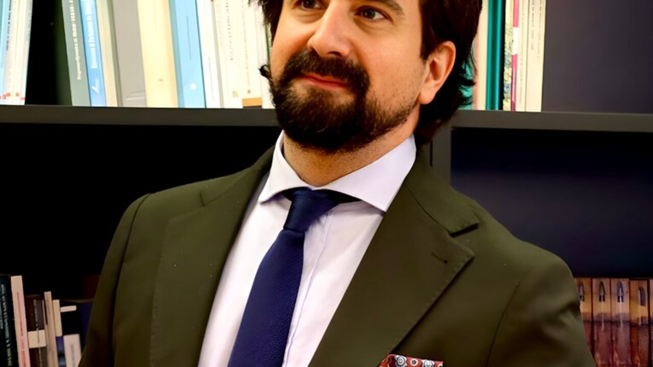 Rafael N&uacute;&ntilde;ez Huesca gana el premio Sapientia Cordis por 'La naci&oacute;n sin autoestima'