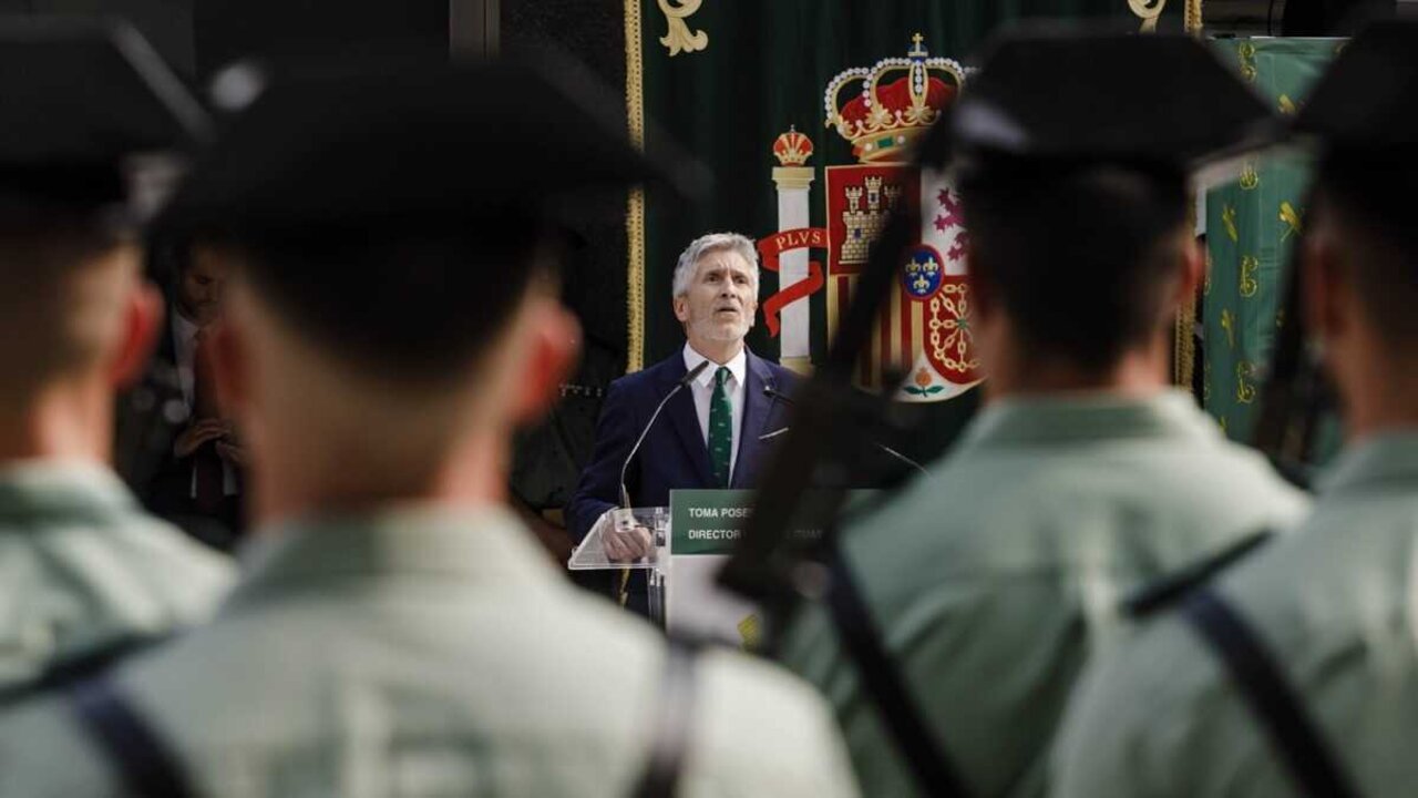 El ministro del Interior, Fernando Grande-Marlaska, interviene durante la toma de posesi&oacute;n de Leonardo Marcos como director general de la Guardia Civil (Firma: Carlos Luj&aacute;n / Europa Press).