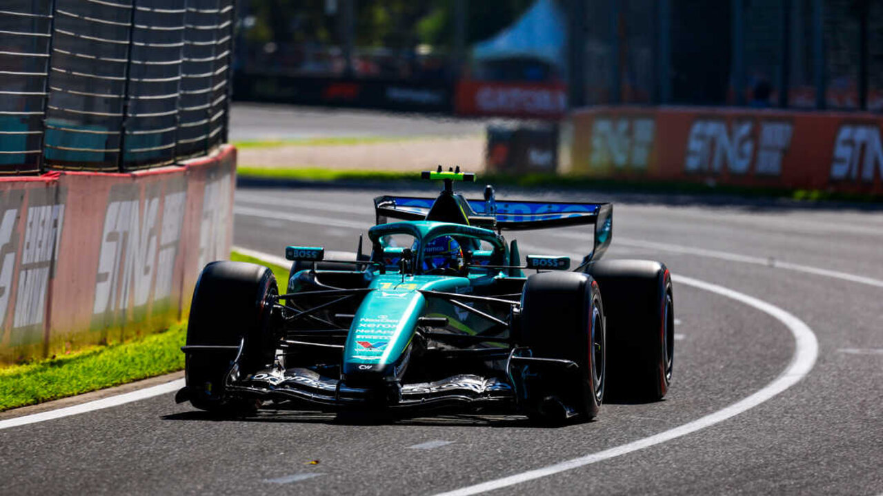 14 ALONSO Fernando (spa), Aston Martin F1 Team AMR26, action during the Formula 1 Qatar Airways Australian Grand Prix 2026, 1st round of the 2026 Formula One World Championship from March 6 to 8, 2026 on the Albert Park Circuit, in Melbourne, Australia - Photo Julien Delfosse / DPPI