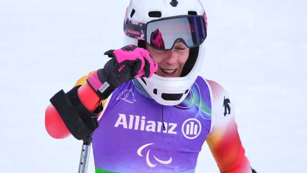Audrey Pascual tras terminar el eslalon de la combinada de los Juegos Paral&iacute;mpicos de Invierno de Mil&aacute;n y Cortina 2026. MIKAEL HELSING / CPE