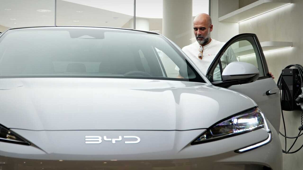 BYD Espa&ntilde;a entrega un SEALION 7 Excellence a Pep Guardiola-4