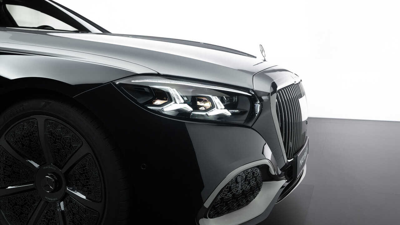 Die neue Mercedes-Maybach S-Klasse, 2026.

Mercedes-Maybach S 580 Night Series 

Exterieur in obsidianschwarz metallic/m ojavesilber metallic

Interieur in MANUFAKTUR tiefwei&szlig;/schwarz pearl


Mercedes‑Maybach S 580 | Energieverbrauch kombiniert: 11,5-10,8 l/100 km | CO₂-Emissionen kombiniert: 263-247 g/km | CO₂-Klasse: G;Mercedes‑Maybach S 580 | Energieverbrauch kombiniert: 11,5-10,8 l/100 km | CO₂-Emissionen kombiniert: 263-247 g/km | CO₂-Klasse: G*

The new Mercedes-Maybach S-Class, 2026.

Mercedes-Maybach S 580 Night Series 

Exterior in obsidian black metallic/mojave silver metallic

Interior in MANUFAKTUR deep white/black pearl


Mercedes-Maybach S 580 | combined energy consumption: 11.5-10.8 l/100 km | combined CO₂ emissions: 263-247 g/km | CO₂ class: G;Mercedes-Maybach S 580 | combined energy consumption: 11.5-10.8 l/100 km | combined CO₂ emissions: 263-247 g/km | CO₂ class: G*