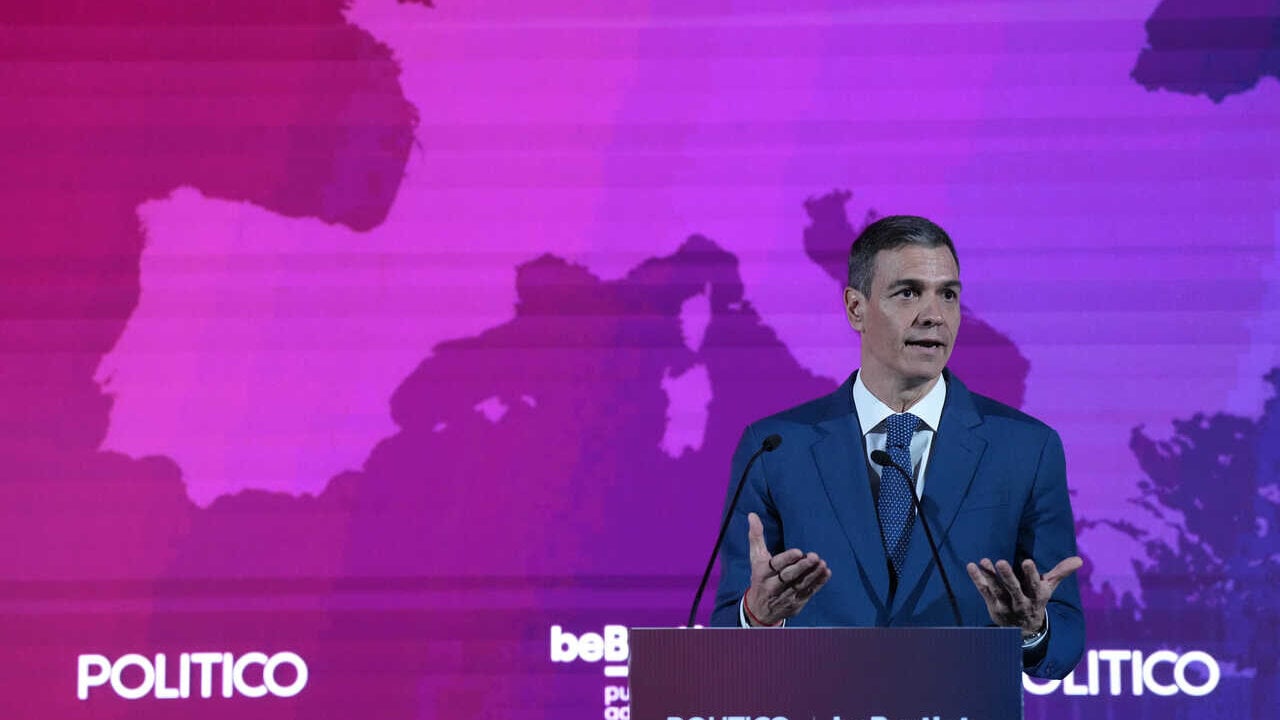 Pedro S&aacute;nchez en el estreno inuaugral de POL&Iacute;TICO. Firma. David Zorrakino. Europa Press
