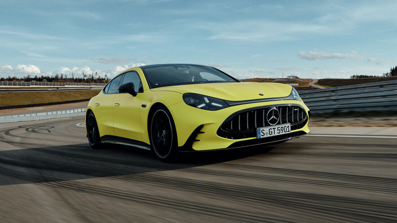 Das neue Mercedes-AMG GT 63 4-T&uuml;rer Coup&eacute;, 2026.

Mercedes-AMG GT 63 4-T&uuml;rer Coup&eacute; | Energieverbrauch kombiniert 21,0-17,9 kWh/100 km | CO2 Emissionen kombiniert 0 g/km | CO2-Klasse: A 

The all-new Mercedes-AMG GT 63 4-Door Coup&eacute;, 2026.

Mercedes‑AMG GT 63 4-Door Coup&eacute; | combined energy consumption 21.0-17.9 kWh/100 km | combined CO2 emissions 0 g/km | CO2 class: A