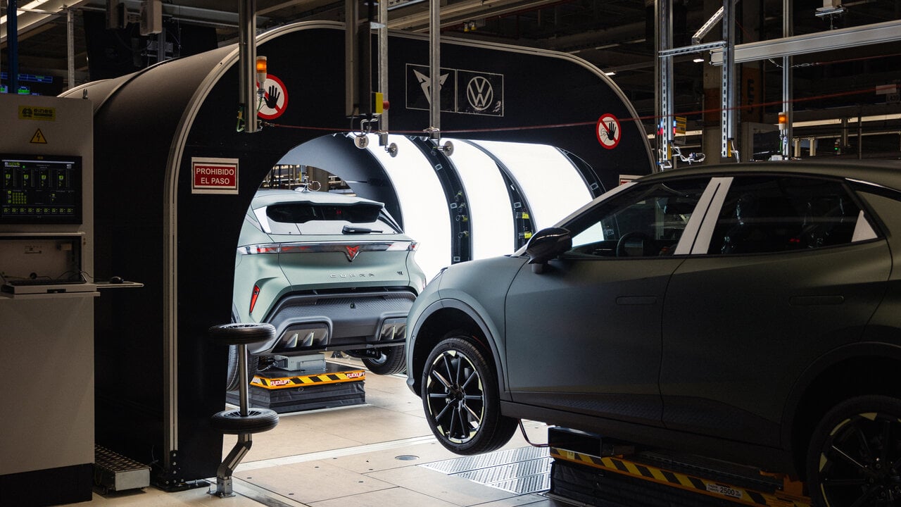 007_SEAT-CUPRA-plant-in-Martorell-starts-production-of-CUPRA-Raval-and-Volkswagen-ID-Polo-leading-a-new-era-of-mobility-in-Europe_HQ