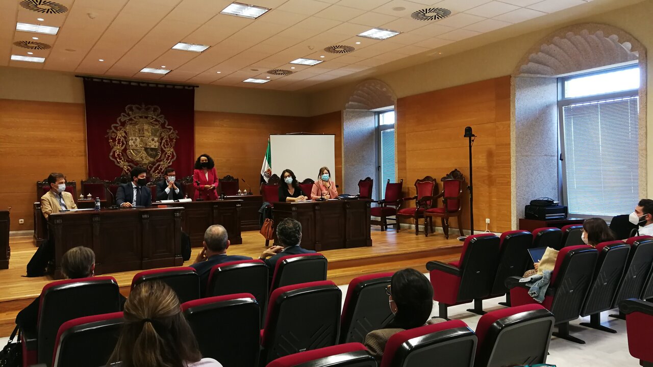 Jueces, fiscales o abogados asisten a una jornada sobre la mediaci&oacute;n como alternativa a la resoluci&oacute;n de conflictos