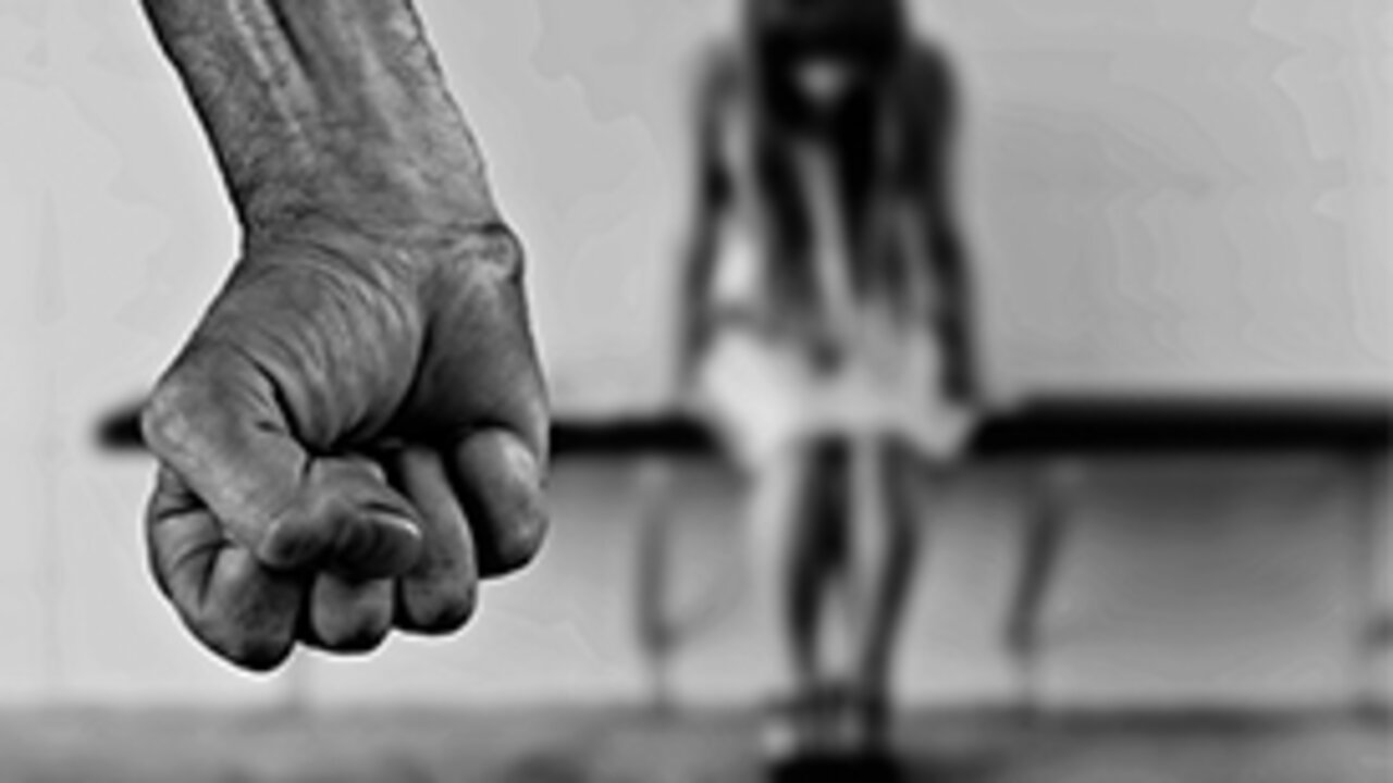 Las denuncias y las víctimas de la violencia de género aumentaron en España más de un 10 % en 2022.