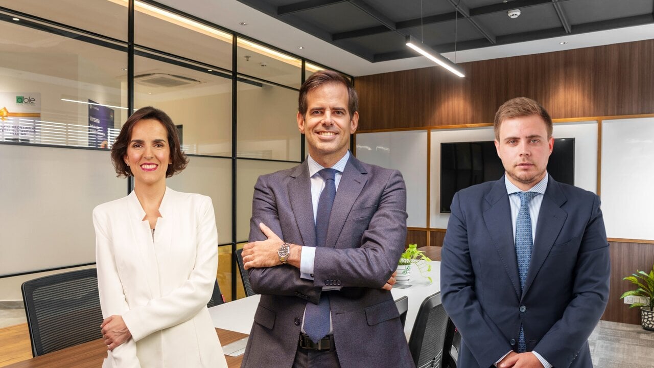 Composici&oacute;n socios. Foto: Administrativando Abogados.