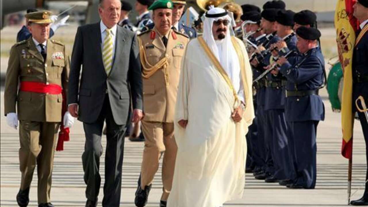 Don Juan Carlos junto al rey de Arabia Saud&iacute;, Abdullah Bin Abdulaziz Al-Saud.