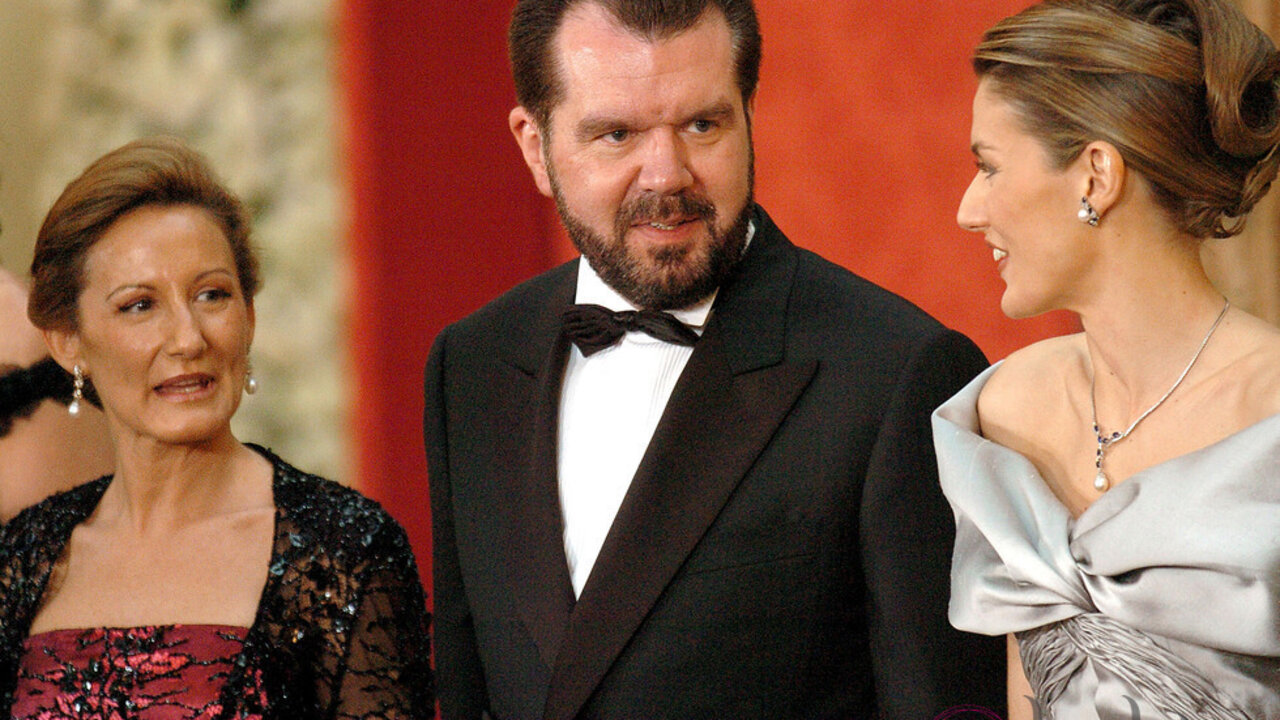 La princesa Letizia junto a sus padres, Jes&uacute;s Ortiz y Paloma Rocasolano.