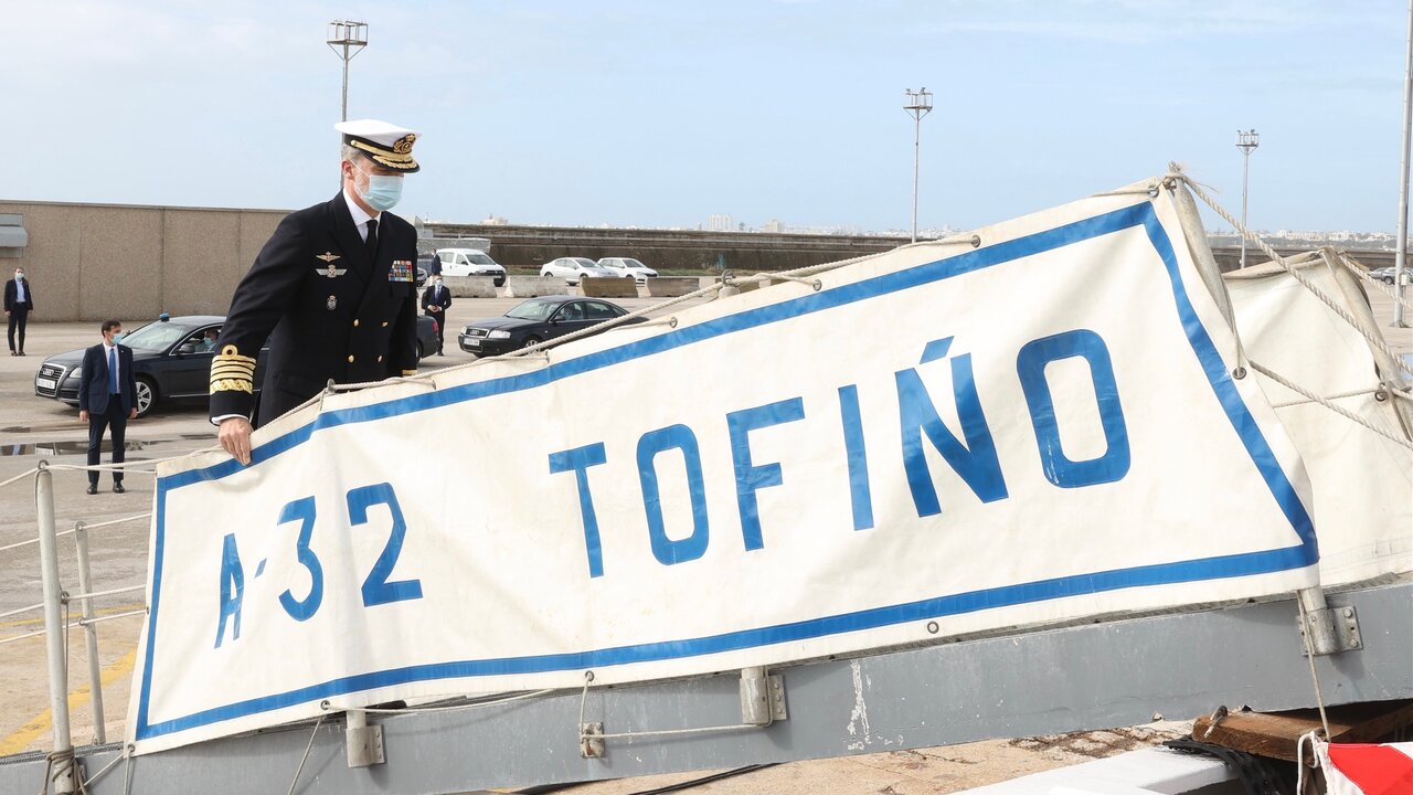Felipe VI en el Buque Hidrogr&aacute;fico &ldquo;TOFI&Ntilde;O&rdquo;, que tiene como misi&oacute;n principal recopilar datos, principalmente batim&eacute;tricos, que permitan la elaboraci&oacute;n de la Cartograf&iacute;a N&aacute;utica Oficial de Espa&ntilde;a.