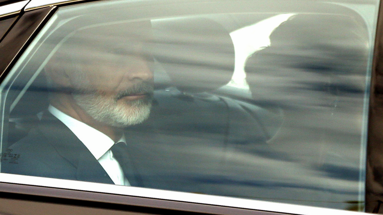 Los Reyes Felipe VI y Letizia a su llegada a la Capilla Ardiente de la Reina Isabel II, en el Palacio de Westminster.