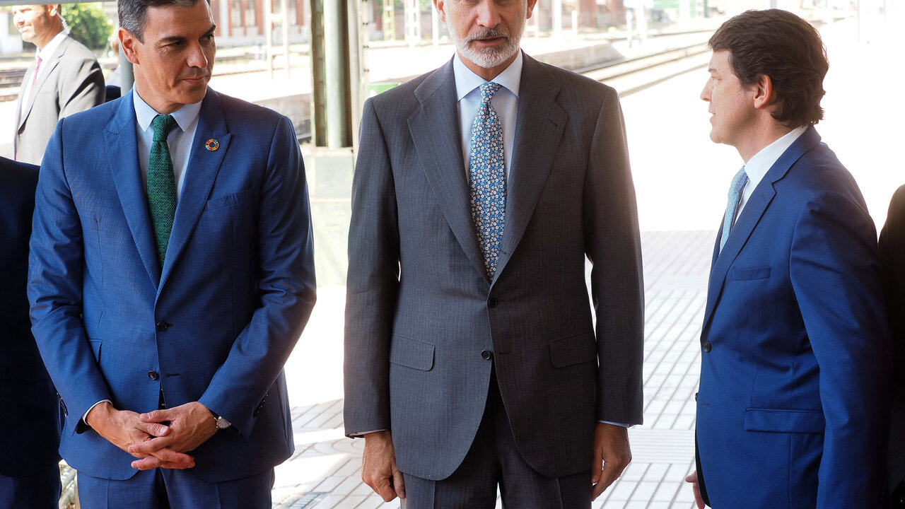Pedro S&aacute;nchez y Felipe VI. Foto de archivo.