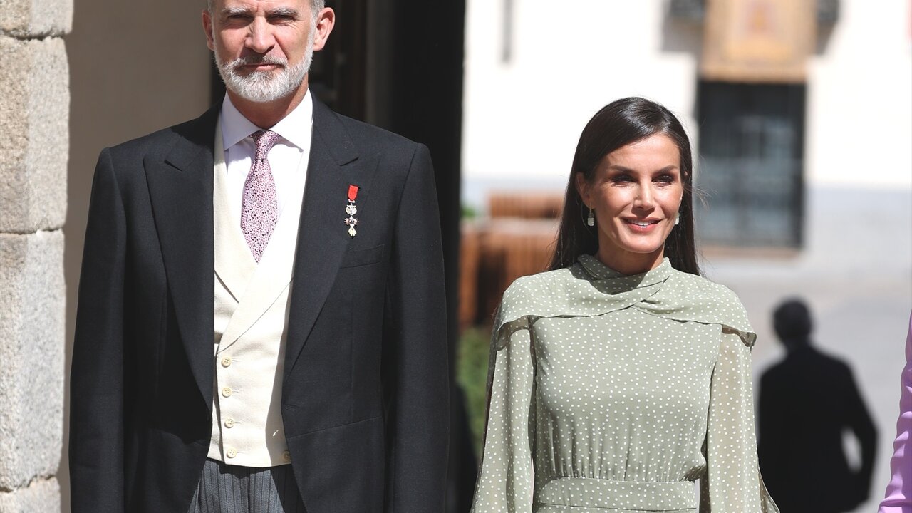 Los Reyes han entregado el Premio Cervantes al poeta venezolano Rafael Cadenas