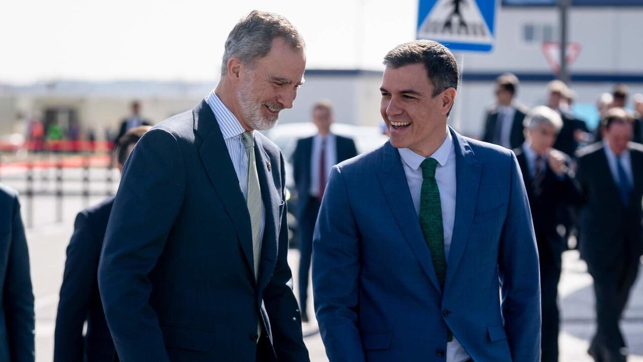 Felipe VI y Pedro S&aacute;nchez, en una imagen de archivo. 