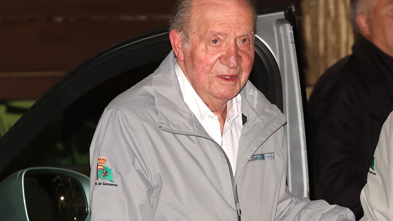 El Rey Juan Carlos durante una visita a Sanxenxo. Foto de archivo.