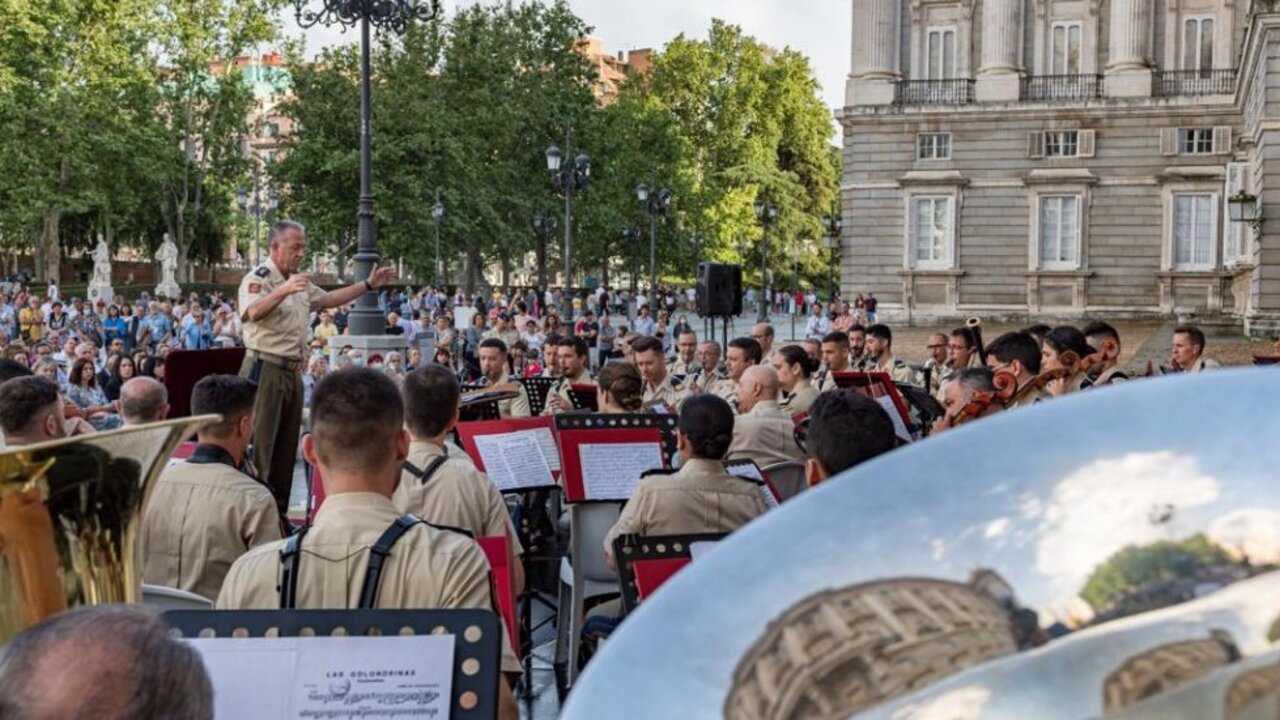 La banda sinf&oacute;nica de la Unidad de M&uacute;sica de la Guardia Real ofrece un total de tres actuaciones 