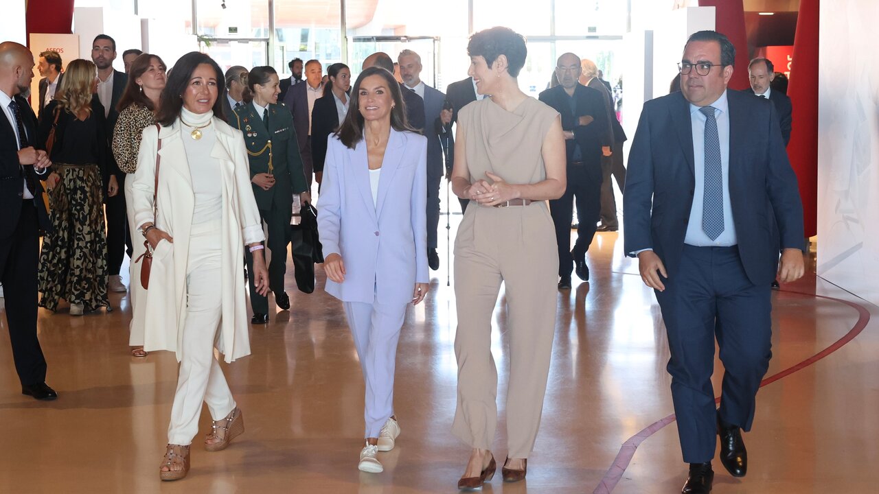 La Reina preside el acto de clausura de la convocatoria &ldquo;Proyectos Sociales del Banco Santander&rdquo;, una iniciativa para impulsar proyectos que mejoran la sociedad. 