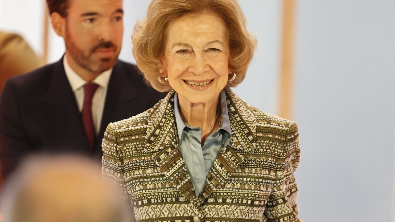 La reina Sof&iacute;a a su llegada a la entrega de los Premios Sociales de la Fundaci&oacute;n Mapfre 2024. Europa Press.