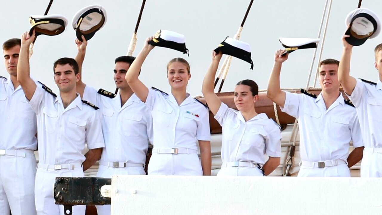 La Princesa de Asturias llega a Gij&oacute;n a bordo del "Juan Sebasti&aacute;n de Elcano"