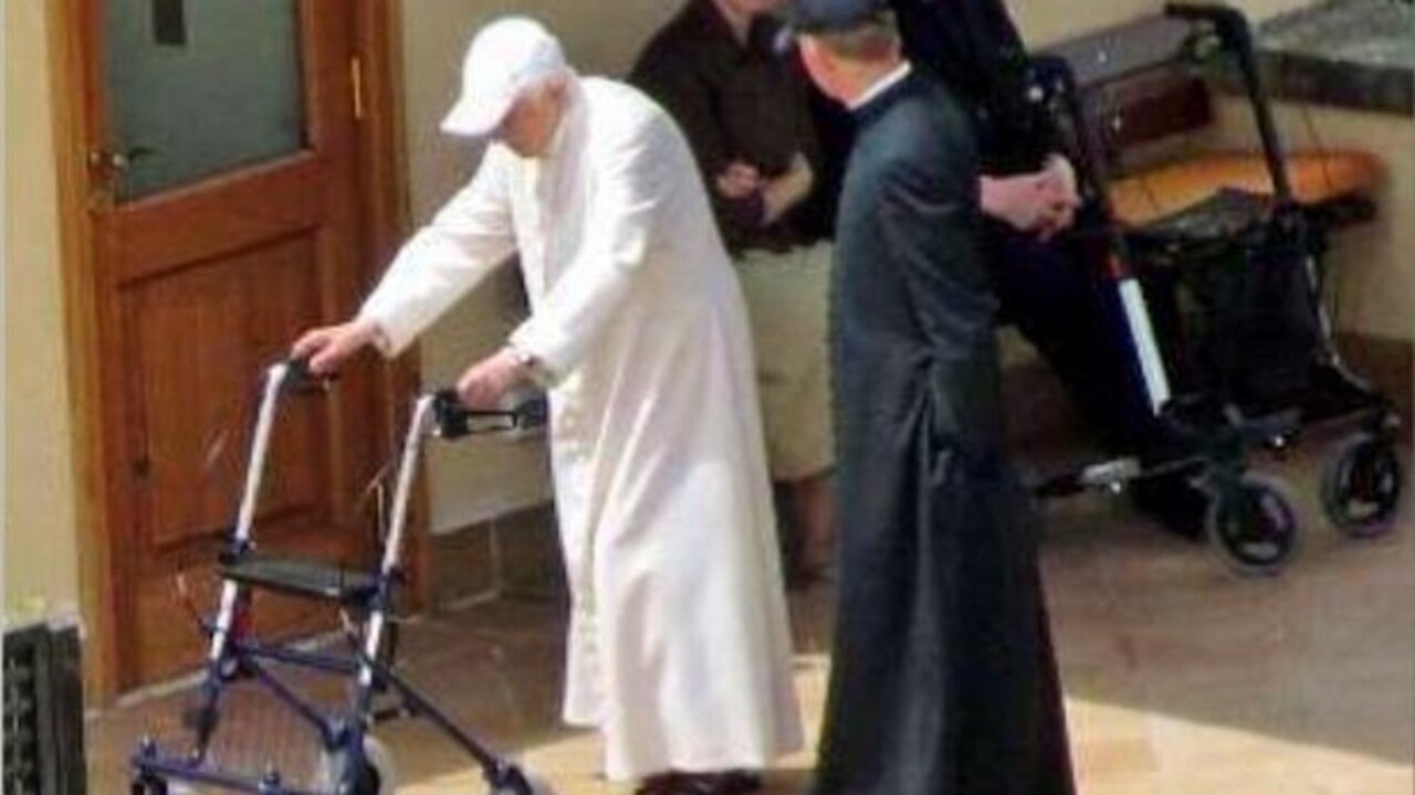 Benedicto XVI en Mater Ecclesiae